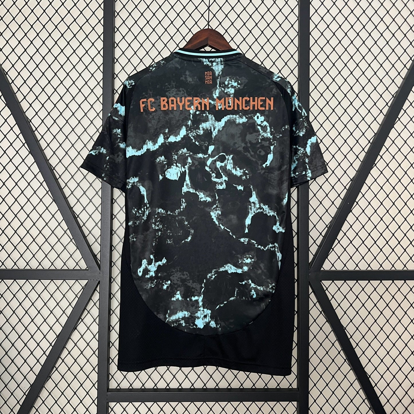 Bayern Múnich Away 24/25