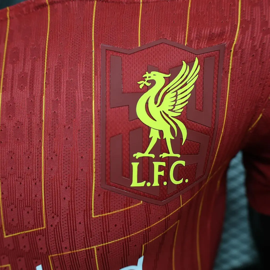 Liverpool Home 24/25 Versión Jugador